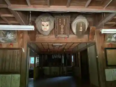 白鳥神社の本殿・本堂