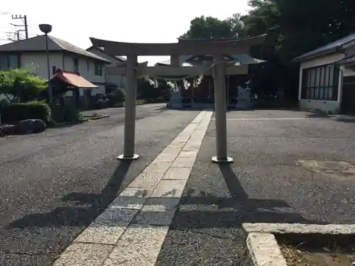 並木氷川神社の鳥居