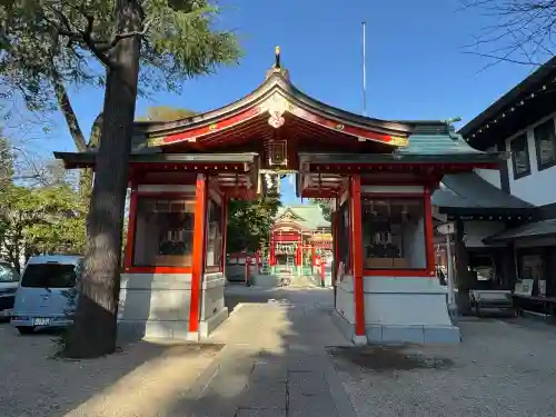 馬橋稲荷神社の{uncategorized: "未分類", other: "その他", undefined: "問題あり", building: "その他建物", grave: "お墓", sacred_gate: "鳥居", guardian: "狛犬", statue: "像", buddha: "仏像", history: "歴史", nature: "自然", garden: "庭園", animal: "動物", pagoda: "塔", temizu: "手水舎", mountain_gate: "山門・神門", sanctuary: "本殿・本堂", subordinate: "末社・摂社", art: "芸術", scenery: "景色", jizo: "地蔵", ema: "絵馬", goshuin: "御朱印", omikuji: "おみくじ", items: "授与品その他", amulet: "お守り", goshuincho: "御朱印帳", eats: "食事", festival: "お祭り", votive_dance: "神楽", shichigosan: "七五三参", wedding: "結婚式", experience: "体験その他", initially: "初詣", around: "周辺", anti_infection: "感染症対策"}