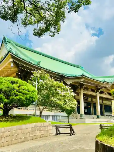 総持寺の{uncategorized: "未分類", other: "その他", undefined: "問題あり", building: "その他建物", grave: "お墓", sacred_gate: "鳥居", guardian: "狛犬", statue: "像", buddha: "仏像", history: "歴史", nature: "自然", garden: "庭園", animal: "動物", pagoda: "塔", temizu: "手水舎", mountain_gate: "山門・神門", sanctuary: "本殿・本堂", subordinate: "末社・摂社", art: "芸術", scenery: "景色", jizo: "地蔵", ema: "絵馬", goshuin: "御朱印", omikuji: "おみくじ", items: "授与品その他", amulet: "お守り", goshuincho: "御朱印帳", eats: "食事", festival: "お祭り", votive_dance: "神楽", shichigosan: "七五三参", wedding: "結婚式", experience: "体験その他", initially: "初詣", around: "周辺", anti_infection: "感染症対策"}
