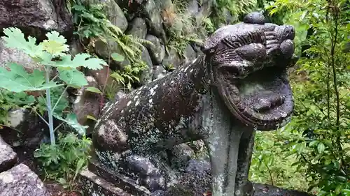 月波神社の狛犬