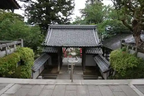 香積寺の山門