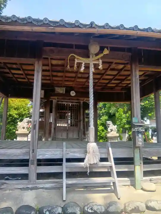 貴船神社の{uncategorized: "未分類", other: "その他", undefined: "問題あり", building: "その他建物", grave: "お墓", sacred_gate: "鳥居", guardian: "狛犬", statue: "像", buddha: "仏像", history: "歴史", nature: "自然", garden: "庭園", animal: "動物", pagoda: "塔", temizu: "手水舎", mountain_gate: "山門・神門", sanctuary: "本殿・本堂", subordinate: "末社・摂社", art: "芸術", scenery: "景色", jizo: "地蔵", ema: "絵馬", goshuin: "御朱印", omikuji: "おみくじ", items: "授与品その他", amulet: "お守り", goshuincho: "御朱印帳", eats: "食事", festival: "お祭り", votive_dance: "神楽", shichigosan: "七五三参", wedding: "結婚式", experience: "体験その他", initially: "初詣", around: "周辺", anti_infection: "感染症対策"}