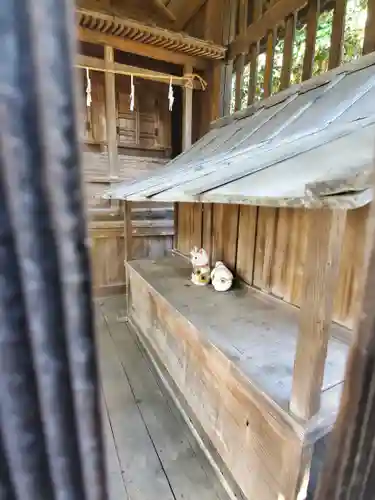 岩之上堂の本殿・本堂