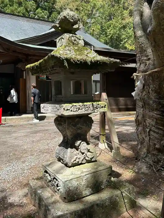 新海三社神社の{uncategorized: "未分類", other: "その他", undefined: "問題あり", building: "その他建物", grave: "お墓", sacred_gate: "鳥居", guardian: "狛犬", statue: "像", buddha: "仏像", history: "歴史", nature: "自然", garden: "庭園", animal: "動物", pagoda: "塔", temizu: "手水舎", mountain_gate: "山門・神門", sanctuary: "本殿・本堂", subordinate: "末社・摂社", art: "芸術", scenery: "景色", jizo: "地蔵", ema: "絵馬", goshuin: "御朱印", omikuji: "おみくじ", items: "授与品その他", amulet: "お守り", goshuincho: "御朱印帳", eats: "食事", festival: "お祭り", votive_dance: "神楽", shichigosan: "七五三参", wedding: "結婚式", experience: "体験その他", initially: "初詣", around: "周辺", anti_infection: "感染症対策"}