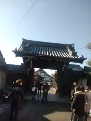 光照院門跡の山門・神門