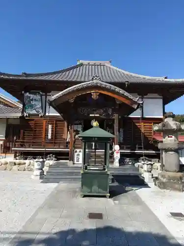 観音寺の本殿