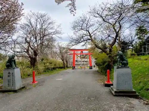 虻田神社の{uncategorized: "未分類", other: "その他", undefined: "問題あり", building: "その他建物", grave: "お墓", sacred_gate: "鳥居", guardian: "狛犬", statue: "像", buddha: "仏像", history: "歴史", nature: "自然", garden: "庭園", animal: "動物", pagoda: "塔", temizu: "手水舎", mountain_gate: "山門・神門", sanctuary: "本殿・本堂", subordinate: "末社・摂社", art: "芸術", scenery: "景色", jizo: "地蔵", ema: "絵馬", goshuin: "御朱印", omikuji: "おみくじ", items: "授与品その他", amulet: "お守り", goshuincho: "御朱印帳", eats: "食事", festival: "お祭り", votive_dance: "神楽", shichigosan: "七五三参", wedding: "結婚式", experience: "体験その他", initially: "初詣", around: "周辺", anti_infection: "感染症対策"}