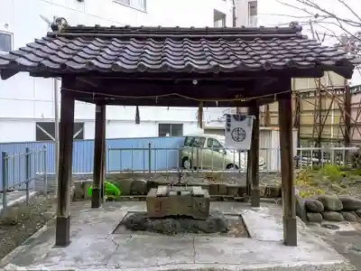 物部神社の手水舎