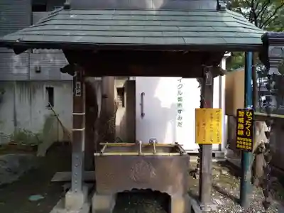 津軽稲荷神社の手水舎