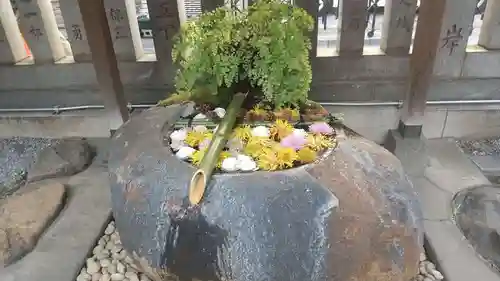 元三島神社の手水舎