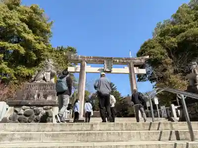 武田神社の{uncategorized: "未分類", other: "その他", undefined: "問題あり", building: "その他建物", grave: "お墓", sacred_gate: "鳥居", guardian: "狛犬", statue: "像", buddha: "仏像", history: "歴史", nature: "自然", garden: "庭園", animal: "動物", pagoda: "塔", temizu: "手水舎", mountain_gate: "山門・神門", sanctuary: "本殿・本堂", subordinate: "末社・摂社", art: "芸術", scenery: "景色", jizo: "地蔵", ema: "絵馬", goshuin: "御朱印", omikuji: "おみくじ", items: "授与品その他", amulet: "お守り", goshuincho: "御朱印帳", eats: "食事", festival: "お祭り", votive_dance: "神楽", shichigosan: "七五三参", wedding: "結婚式", experience: "体験その他", initially: "初詣", around: "周辺", anti_infection: "感染症対策"}