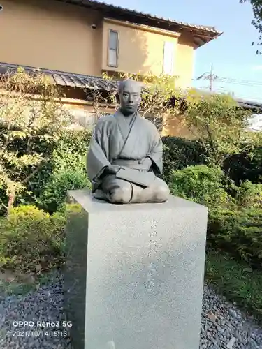 松陰神社の像