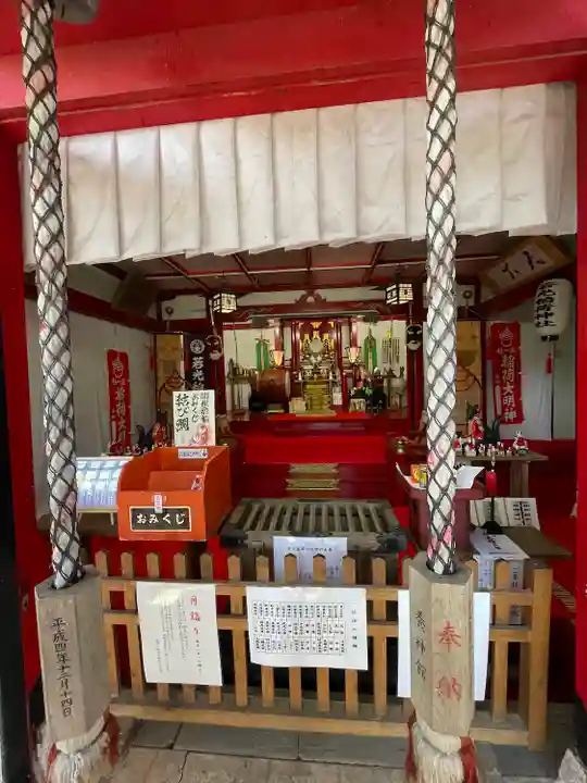 若光稲荷神社(曩祖八幡宮境内社)の本殿・本堂