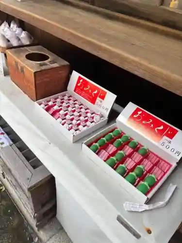 下谷神社の{uncategorized: "未分類", other: "その他", undefined: "問題あり", building: "その他建物", grave: "お墓", sacred_gate: "鳥居", guardian: "狛犬", statue: "像", buddha: "仏像", history: "歴史", nature: "自然", garden: "庭園", animal: "動物", pagoda: "塔", temizu: "手水舎", mountain_gate: "山門・神門", sanctuary: "本殿・本堂", subordinate: "末社・摂社", art: "芸術", scenery: "景色", jizo: "地蔵", ema: "絵馬", goshuin: "御朱印", omikuji: "おみくじ", items: "授与品その他", amulet: "お守り", goshuincho: "御朱印帳", eats: "食事", festival: "お祭り", votive_dance: "神楽", shichigosan: "七五三参", wedding: "結婚式", experience: "体験その他", initially: "初詣", around: "周辺", anti_infection: "感染症対策"}