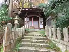 湯泉神社の本殿