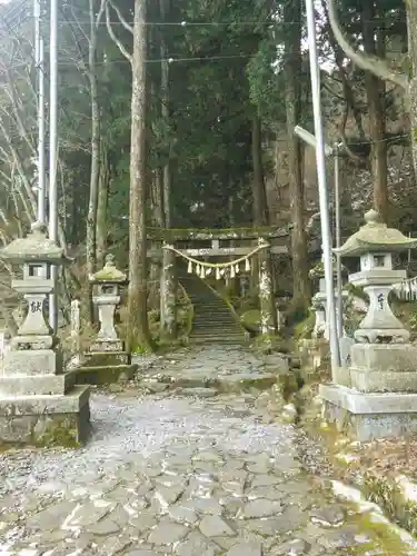 英彦山豊前坊高住神社の建物その他