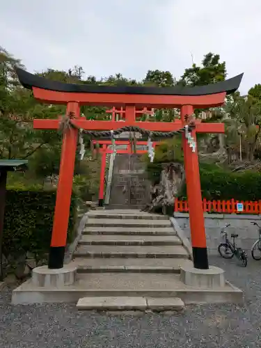 義照稲荷神社・稲荷命婦元宮（建勲神社末社）(京都府)