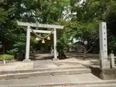 神明社の鳥居