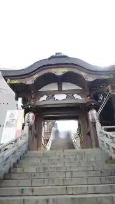 湯島天満宮の山門・神門