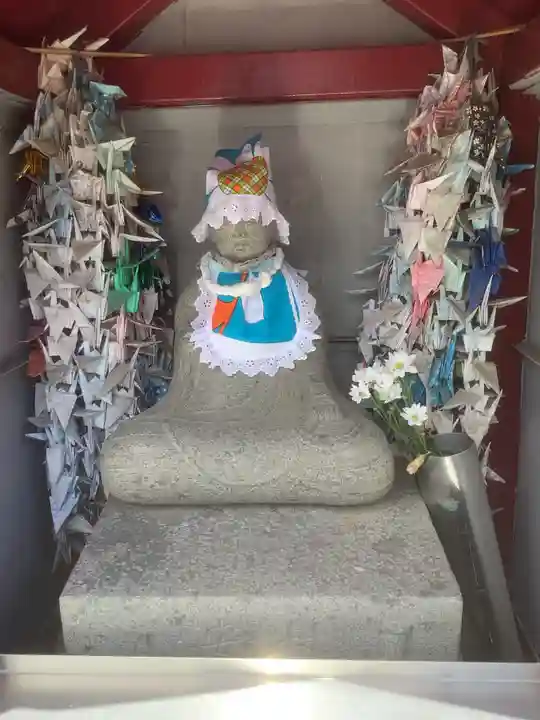 南弘法堂、三十三観音堂の地蔵