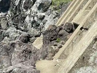 十六羅漢岩 (山形県)