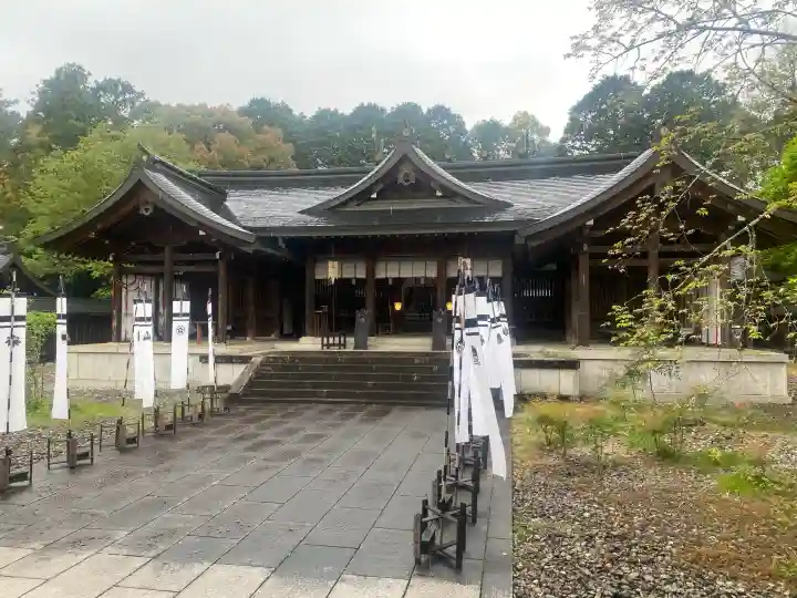吉野神宮の{uncategorized: "未分類", other: "その他", undefined: "問題あり", building: "その他建物", grave: "お墓", sacred_gate: "鳥居", guardian: "狛犬", statue: "像", buddha: "仏像", history: "歴史", nature: "自然", garden: "庭園", animal: "動物", pagoda: "塔", temizu: "手水舎", mountain_gate: "山門・神門", sanctuary: "本殿・本堂", subordinate: "末社・摂社", art: "芸術", scenery: "景色", jizo: "地蔵", ema: "絵馬", goshuin: "御朱印", omikuji: "おみくじ", items: "授与品その他", amulet: "お守り", goshuincho: "御朱印帳", eats: "食事", festival: "お祭り", votive_dance: "神楽", shichigosan: "七五三参", wedding: "結婚式", experience: "体験その他", initially: "初詣", around: "周辺", anti_infection: "感染症対策"}