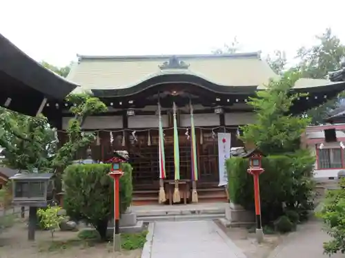 柏原黒田神社の本殿