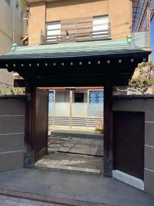 善光寺の{uncategorized: "未分類", other: "その他", undefined: "問題あり", building: "その他建物", grave: "お墓", sacred_gate: "鳥居", guardian: "狛犬", statue: "像", buddha: "仏像", history: "歴史", nature: "自然", garden: "庭園", animal: "動物", pagoda: "塔", temizu: "手水舎", mountain_gate: "山門・神門", sanctuary: "本殿・本堂", subordinate: "末社・摂社", art: "芸術", scenery: "景色", jizo: "地蔵", ema: "絵馬", goshuin: "御朱印", omikuji: "おみくじ", items: "授与品その他", amulet: "お守り", goshuincho: "御朱印帳", eats: "食事", festival: "お祭り", votive_dance: "神楽", shichigosan: "七五三参", wedding: "結婚式", experience: "体験その他", initially: "初詣", around: "周辺", anti_infection: "感染症対策"}