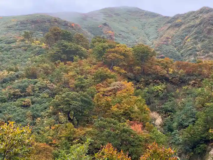 湯殿山神社(出羽三山神社)の景色