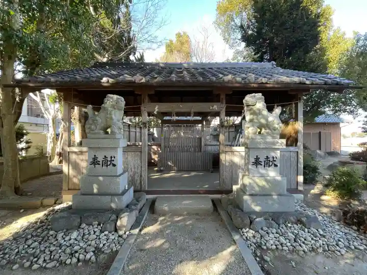 畠田神社の{uncategorized: "未分類", other: "その他", undefined: "問題あり", building: "その他建物", grave: "お墓", sacred_gate: "鳥居", guardian: "狛犬", statue: "像", buddha: "仏像", history: "歴史", nature: "自然", garden: "庭園", animal: "動物", pagoda: "塔", temizu: "手水舎", mountain_gate: "山門・神門", sanctuary: "本殿・本堂", subordinate: "末社・摂社", art: "芸術", scenery: "景色", jizo: "地蔵", ema: "絵馬", goshuin: "御朱印", omikuji: "おみくじ", items: "授与品その他", amulet: "お守り", goshuincho: "御朱印帳", eats: "食事", festival: "お祭り", votive_dance: "神楽", shichigosan: "七五三参", wedding: "結婚式", experience: "体験その他", initially: "初詣", around: "周辺", anti_infection: "感染症対策"}