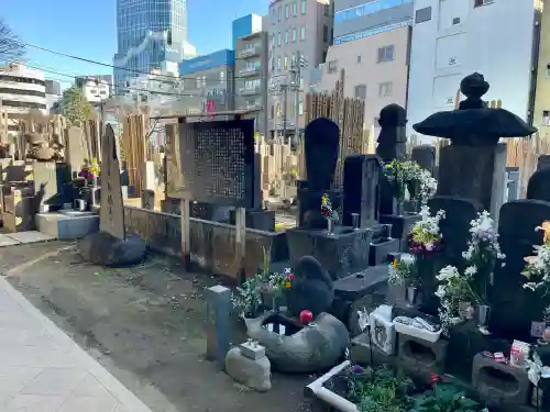 常圓寺の{uncategorized: "未分類", other: "その他", undefined: "問題あり", building: "その他建物", grave: "お墓", sacred_gate: "鳥居", guardian: "狛犬", statue: "像", buddha: "仏像", history: "歴史", nature: "自然", garden: "庭園", animal: "動物", pagoda: "塔", temizu: "手水舎", mountain_gate: "山門・神門", sanctuary: "本殿・本堂", subordinate: "末社・摂社", art: "芸術", scenery: "景色", jizo: "地蔵", ema: "絵馬", goshuin: "御朱印", omikuji: "おみくじ", items: "授与品その他", amulet: "お守り", goshuincho: "御朱印帳", eats: "食事", festival: "お祭り", votive_dance: "神楽", shichigosan: "七五三参", wedding: "結婚式", experience: "体験その他", initially: "初詣", around: "周辺", anti_infection: "感染症対策"}