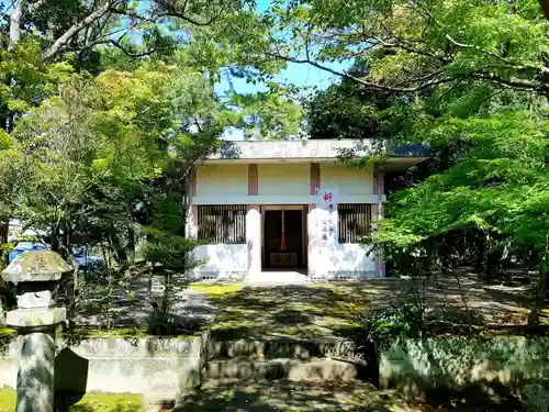 諏訪神社の本殿・本堂