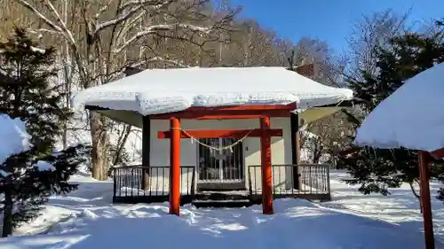 下宇莫別神社の本殿