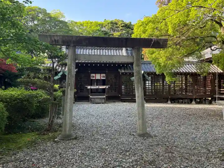 武雄神社の{uncategorized: "未分類", other: "その他", undefined: "問題あり", building: "その他建物", grave: "お墓", sacred_gate: "鳥居", guardian: "狛犬", statue: "像", buddha: "仏像", history: "歴史", nature: "自然", garden: "庭園", animal: "動物", pagoda: "塔", temizu: "手水舎", mountain_gate: "山門・神門", sanctuary: "本殿・本堂", subordinate: "末社・摂社", art: "芸術", scenery: "景色", jizo: "地蔵", ema: "絵馬", goshuin: "御朱印", omikuji: "おみくじ", items: "授与品その他", amulet: "お守り", goshuincho: "御朱印帳", eats: "食事", festival: "お祭り", votive_dance: "神楽", shichigosan: "七五三参", wedding: "結婚式", experience: "体験その他", initially: "初詣", around: "周辺", anti_infection: "感染症対策"}
