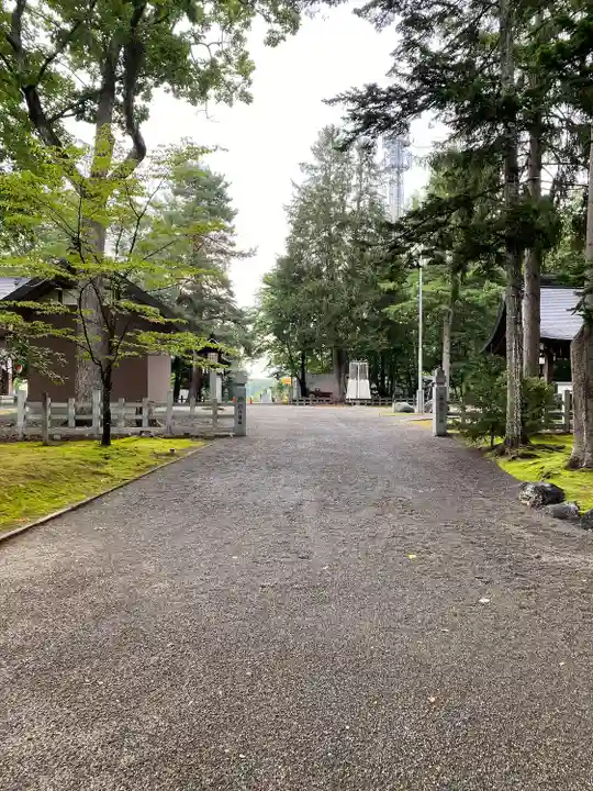 鷹栖神社の庭園