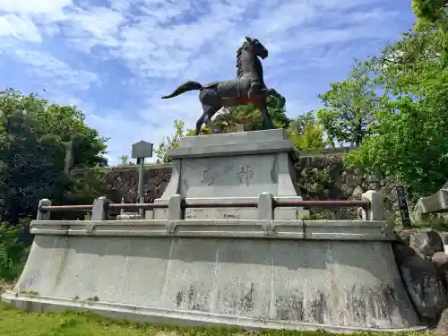 岡崎天満宮の{uncategorized: "未分類", other: "その他", undefined: "問題あり", building: "その他建物", grave: "お墓", sacred_gate: "鳥居", guardian: "狛犬", statue: "像", buddha: "仏像", history: "歴史", nature: "自然", garden: "庭園", animal: "動物", pagoda: "塔", temizu: "手水舎", mountain_gate: "山門・神門", sanctuary: "本殿・本堂", subordinate: "末社・摂社", art: "芸術", scenery: "景色", jizo: "地蔵", ema: "絵馬", goshuin: "御朱印", omikuji: "おみくじ", items: "授与品その他", amulet: "お守り", goshuincho: "御朱印帳", eats: "食事", festival: "お祭り", votive_dance: "神楽", shichigosan: "七五三参", wedding: "結婚式", experience: "体験その他", initially: "初詣", around: "周辺", anti_infection: "感染症対策"}