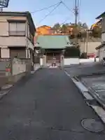 自性院の本殿・本堂