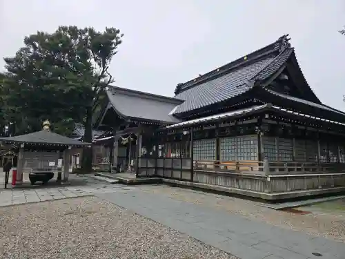 倶利迦羅不動寺山頂本堂の{uncategorized: "未分類", other: "その他", undefined: "問題あり", building: "その他建物", grave: "お墓", sacred_gate: "鳥居", guardian: "狛犬", statue: "像", buddha: "仏像", history: "歴史", nature: "自然", garden: "庭園", animal: "動物", pagoda: "塔", temizu: "手水舎", mountain_gate: "山門・神門", sanctuary: "本殿・本堂", subordinate: "末社・摂社", art: "芸術", scenery: "景色", jizo: "地蔵", ema: "絵馬", goshuin: "御朱印", omikuji: "おみくじ", items: "授与品その他", amulet: "お守り", goshuincho: "御朱印帳", eats: "食事", festival: "お祭り", votive_dance: "神楽", shichigosan: "七五三参", wedding: "結婚式", experience: "体験その他", initially: "初詣", around: "周辺", anti_infection: "感染症対策"}