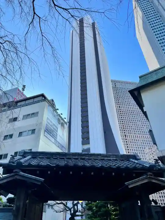 常圓寺の{uncategorized: "未分類", other: "その他", undefined: "問題あり", building: "その他建物", grave: "お墓", sacred_gate: "鳥居", guardian: "狛犬", statue: "像", buddha: "仏像", history: "歴史", nature: "自然", garden: "庭園", animal: "動物", pagoda: "塔", temizu: "手水舎", mountain_gate: "山門・神門", sanctuary: "本殿・本堂", subordinate: "末社・摂社", art: "芸術", scenery: "景色", jizo: "地蔵", ema: "絵馬", goshuin: "御朱印", omikuji: "おみくじ", items: "授与品その他", amulet: "お守り", goshuincho: "御朱印帳", eats: "食事", festival: "お祭り", votive_dance: "神楽", shichigosan: "七五三参", wedding: "結婚式", experience: "体験その他", initially: "初詣", around: "周辺", anti_infection: "感染症対策"}