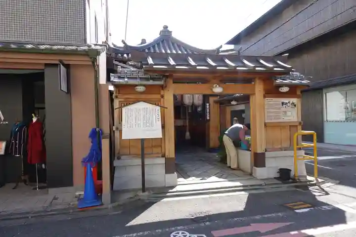 明王院不動寺(南岩倉)の本殿・本堂