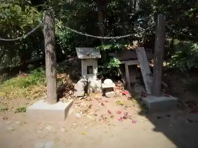 経塚稲荷神社の末社・摂社