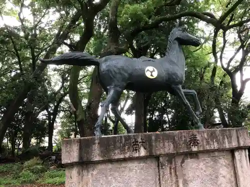 天神社の像