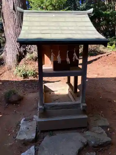 雨引千勝神社の{uncategorized: "未分類", other: "その他", undefined: "問題あり", building: "その他建物", grave: "お墓", sacred_gate: "鳥居", guardian: "狛犬", statue: "像", buddha: "仏像", history: "歴史", nature: "自然", garden: "庭園", animal: "動物", pagoda: "塔", temizu: "手水舎", mountain_gate: "山門・神門", sanctuary: "本殿・本堂", subordinate: "末社・摂社", art: "芸術", scenery: "景色", jizo: "地蔵", ema: "絵馬", goshuin: "御朱印", omikuji: "おみくじ", items: "授与品その他", amulet: "お守り", goshuincho: "御朱印帳", eats: "食事", festival: "お祭り", votive_dance: "神楽", shichigosan: "七五三参", wedding: "結婚式", experience: "体験その他", initially: "初詣", around: "周辺", anti_infection: "感染症対策"}
