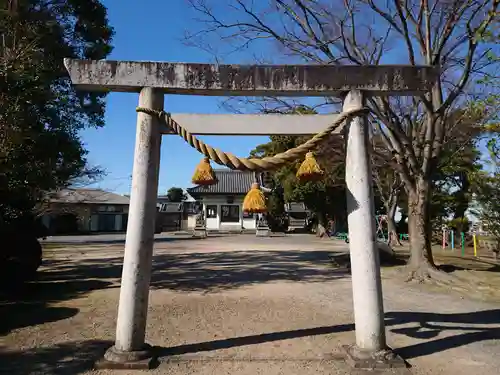 神明社の鳥居