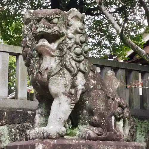 稲前神社の狛犬
