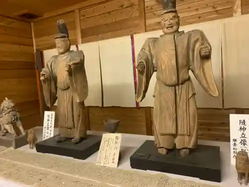 神谷神社の像