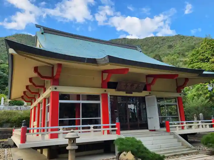 長楽寺の本殿・本堂