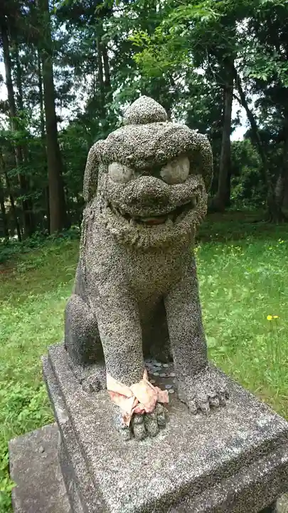 八幡神社(鹿折)の狛犬