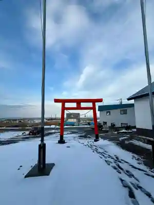 東野浜神社の{uncategorized: "未分類", other: "その他", undefined: "問題あり", building: "その他建物", grave: "お墓", sacred_gate: "鳥居", guardian: "狛犬", statue: "像", buddha: "仏像", history: "歴史", nature: "自然", garden: "庭園", animal: "動物", pagoda: "塔", temizu: "手水舎", mountain_gate: "山門・神門", sanctuary: "本殿・本堂", subordinate: "末社・摂社", art: "芸術", scenery: "景色", jizo: "地蔵", ema: "絵馬", goshuin: "御朱印", omikuji: "おみくじ", items: "授与品その他", amulet: "お守り", goshuincho: "御朱印帳", eats: "食事", festival: "お祭り", votive_dance: "神楽", shichigosan: "七五三参", wedding: "結婚式", experience: "体験その他", initially: "初詣", around: "周辺", anti_infection: "感染症対策"}